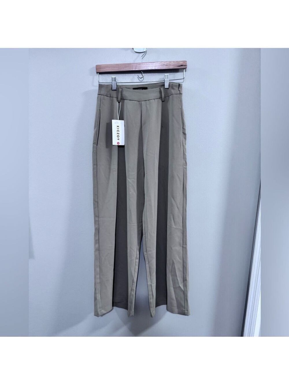 NWT KICZOY Tan Wide Leg Dress Pants. Side Zip. Size Small.